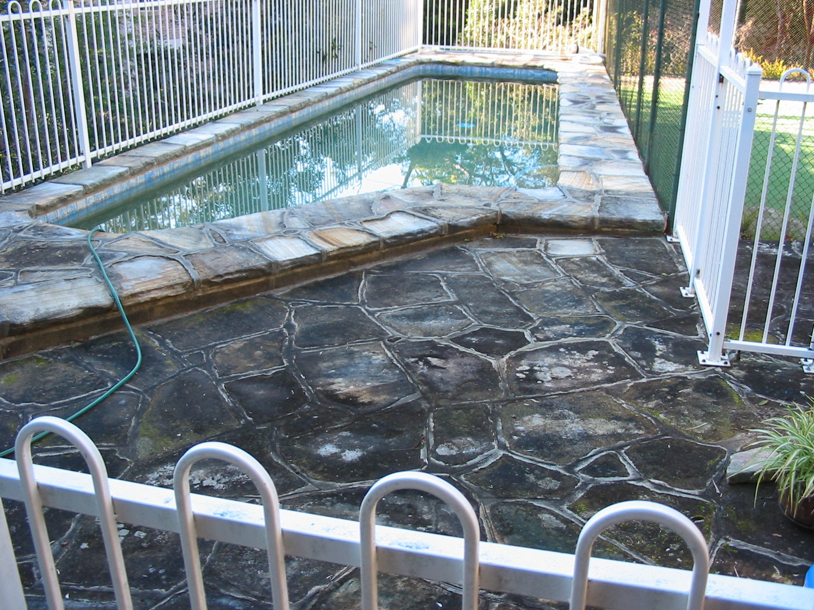 sandstone-pool-before